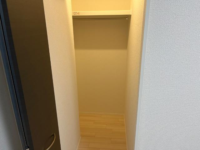 グリナージュ　マロン　ウエストの収納|クローゼット