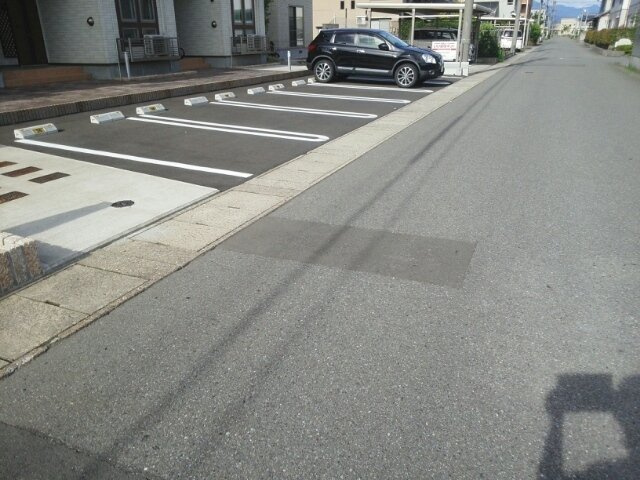 セレノⅡの駐車場