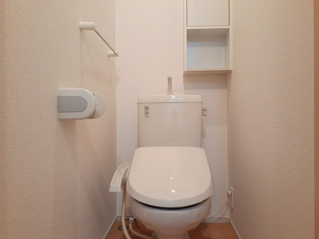 アン　ディマンシェ　Ａのトイレ|清潔感のあるトイレです