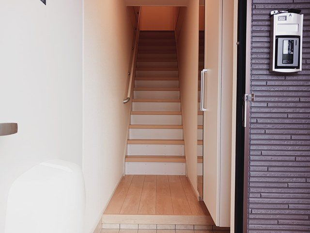 アルモニーＡの玄関|明るい玄関です