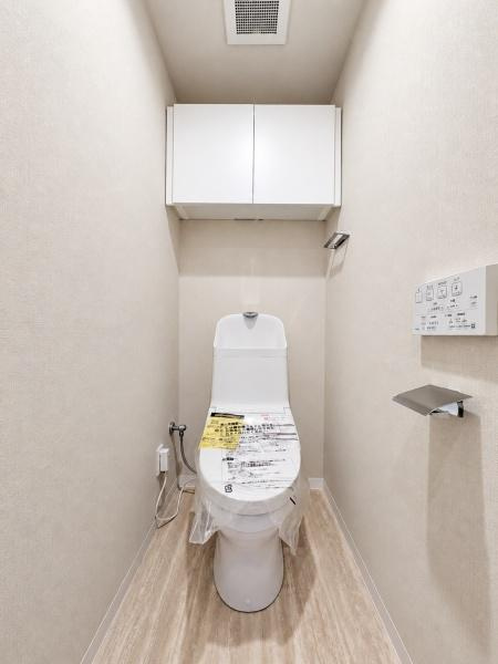 日神パレステージ光陽台のトイレ|清潔感のある内装のすっきりとしたデザインのトイレです。
水周りが綺麗だと安心ですね。
