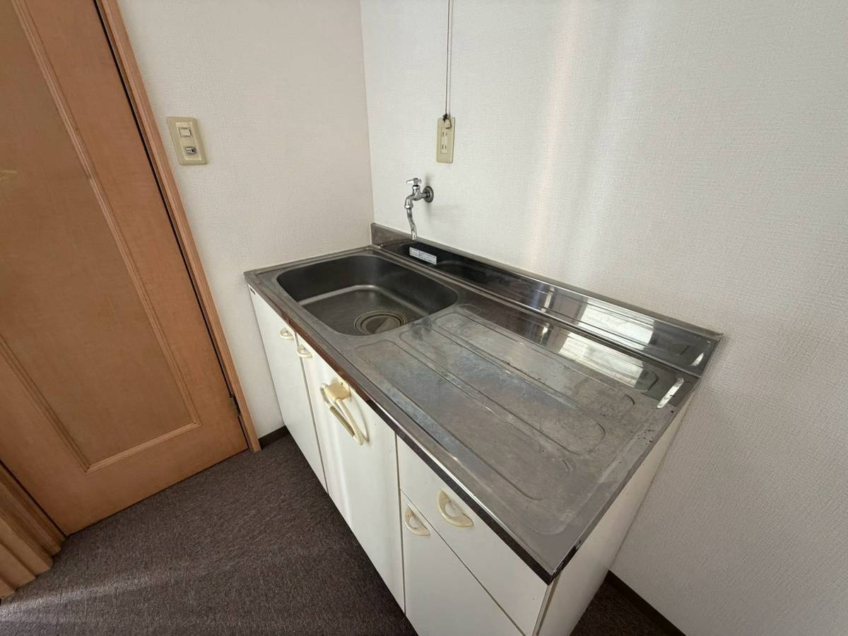 紀の川市打田の事務所のキッチン