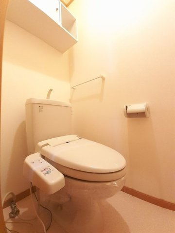 富山市婦中町下轡田のアパートのトイレ