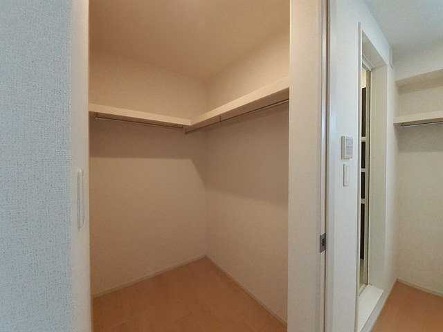 富山市中冨居のアパートの収納