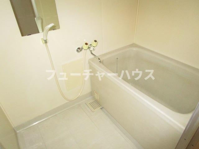 ニューシティ向山の浴室|落ち着いた空間のお風呂です