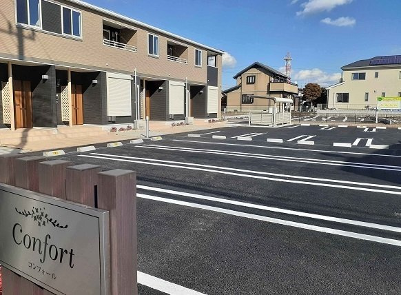コンフォ―ルの駐車場|駐車場完備です