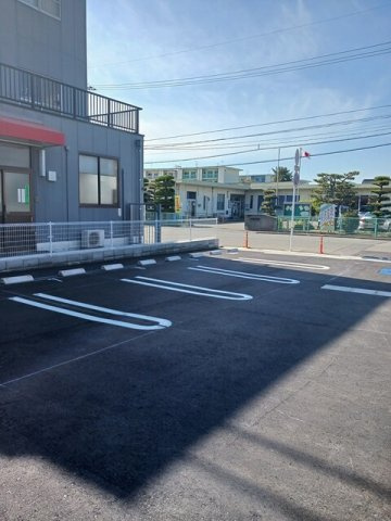 ヒカルサ防府田島の駐車場