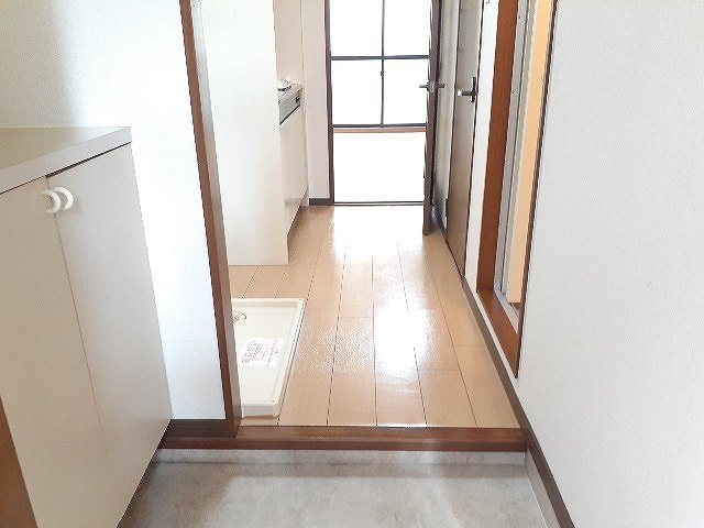 メゾン・ラスターの玄関