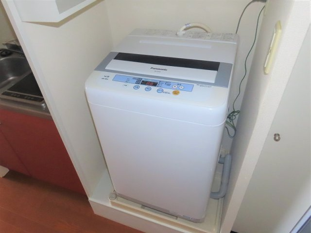 レオパレスアゼリアのその他|洗濯機も付いています