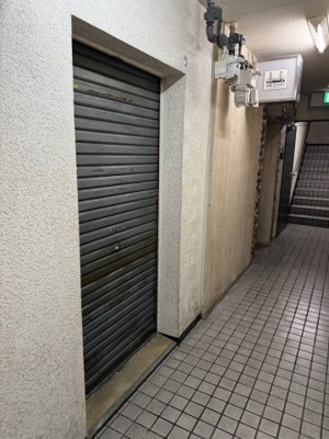 【エントランス】 | サンドストーンコート