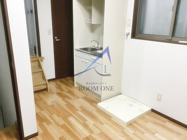 プチシャトーフォーの居間・リビング|洋室のお部屋です。