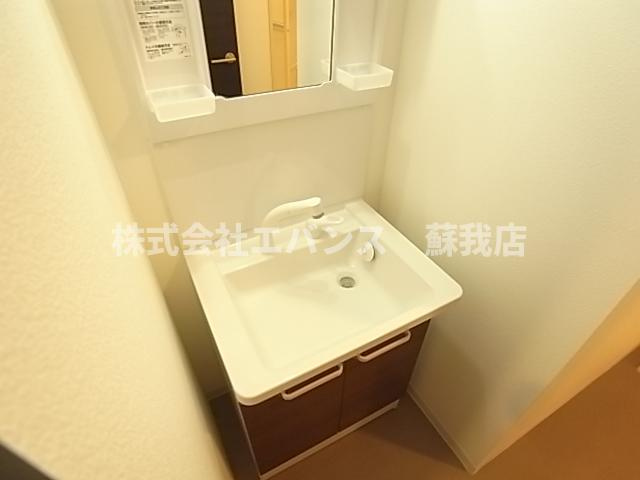 【独立洗面台】 | パシフィックコート | 朝の支度にも助かる、独立の洗髪洗面化粧台