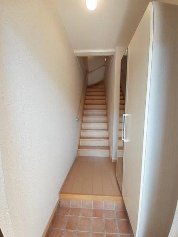 カーサ．エテルノ　Ⅱの玄関|明るい玄関です