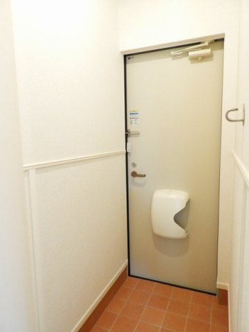 フェリーチェの玄関|明るい玄関です