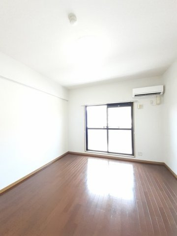 アヴニール　ヌーヴォーの内装|内装もきれいです
