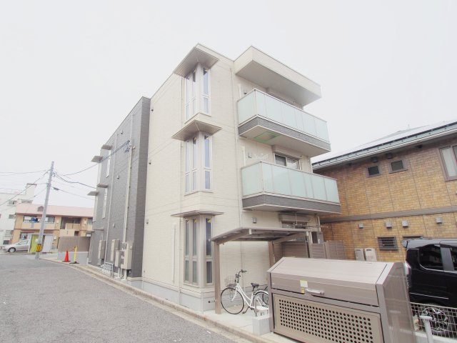 コリーヌ宮の町の外観