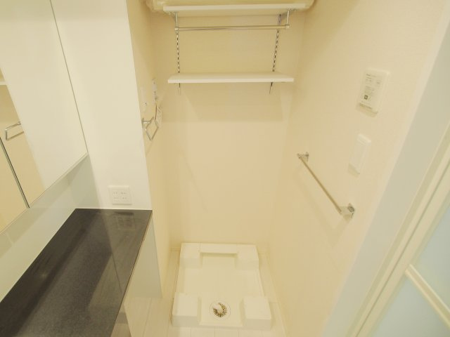 コリーヌ宮の町のその他
