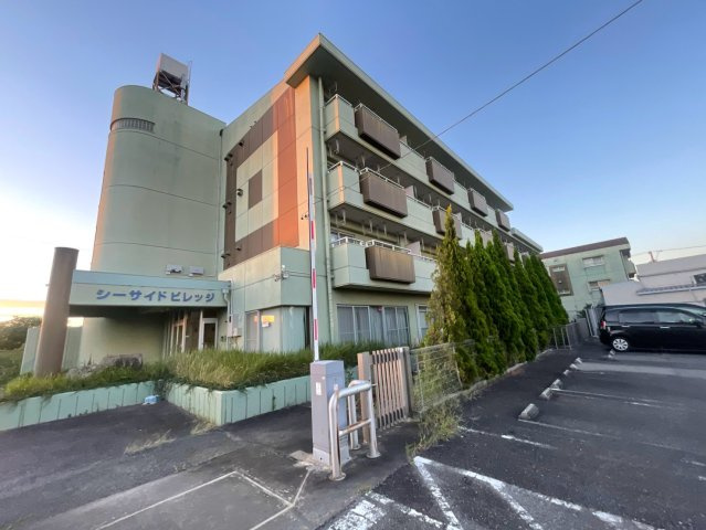 知多郡美浜町　一棟マンション+事務所+学習塾の外観