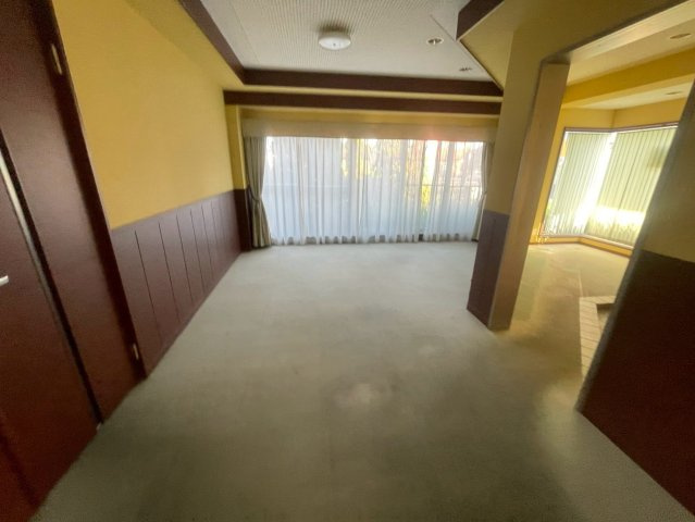 知多郡美浜町　一棟マンション+事務所+学習塾の内装