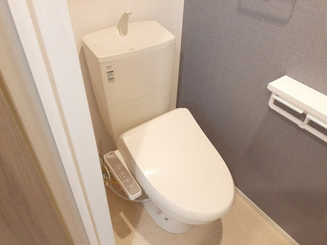ミルレ　クラージュ　Ⅱのトイレ|コンパクトで使いやすいトイレです