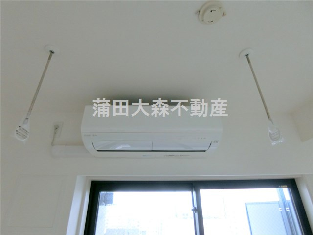 プライマル西蒲田の設備|エアコン　室内物干し
