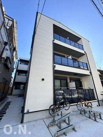 AND TERRACE  TOMOIの外観