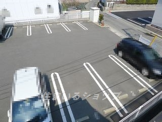 ベルアンジュＡの駐車場