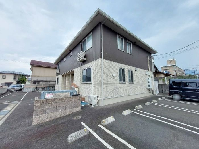ルポゼ白木の外観