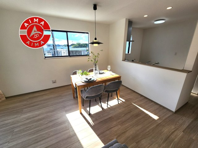 糟屋郡宇美町平和2丁目第1-2棟（1号棟）のダイニング|キッチンから立ち込める香りが今日の料理を期待させます。