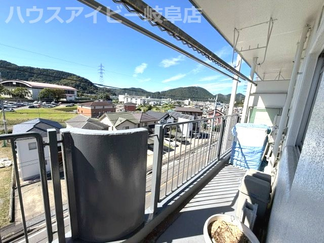 三田洞ハイツ5階部分！リフォーム歴あり！管理費6000円・駐車場代2500円は嬉しいです♪のバルコニー|三田洞ハイツ5階部分！リフォーム歴あり！管理費6000円・駐車場代2500円は嬉しいです♪