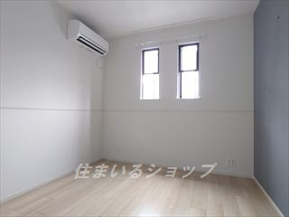 ザ　マヨン　Ⅱの寝室|寝室にもエアコンあり