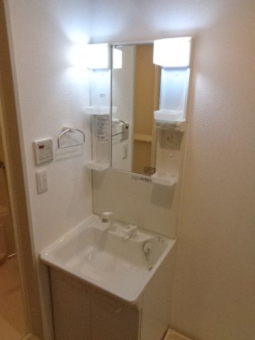 メゾンかきの木弐番館の洗面所