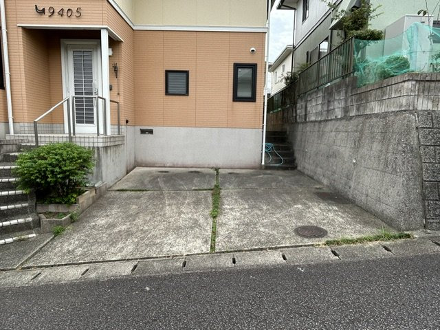 別府市関の江新町の駐車場