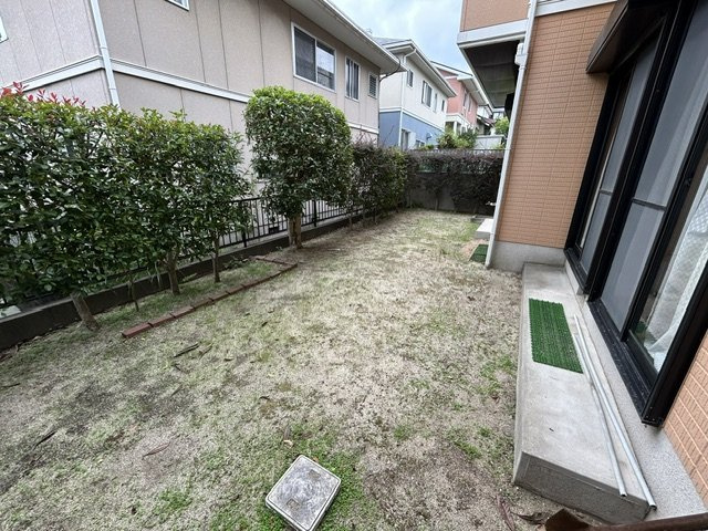 別府市関の江新町の庭