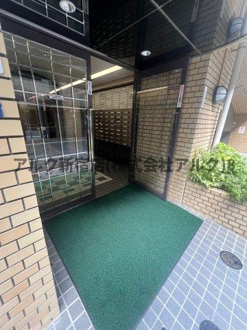 九段シルバーパレスのエントランス