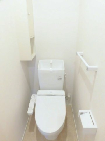 【トイレ】 | スペース　フォース　Ｂ | 落ち着いた色調のトイレです