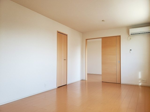 ポルトボヌールⅡの居間・リビング