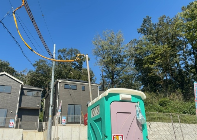 【展望】 | 薬師台新築戸建 | 眺望を気にして物件を探す場合、前面に建物が建っていないか現地で確認しましょう！前面に建物があると景色はもちろん、日当たりや風通しにも影響が出てきます。住んだ時のことを想像しながら現地見学をしましょう。