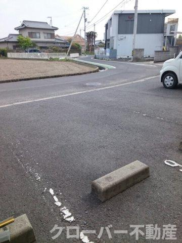 メイプルハイツの駐車場
