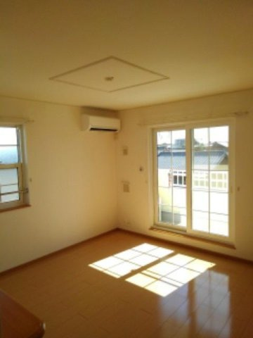【居間・リビング】 | プラシード阿倉川Ｂ