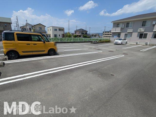 アビタシオン勝瑞Ｊの駐車場