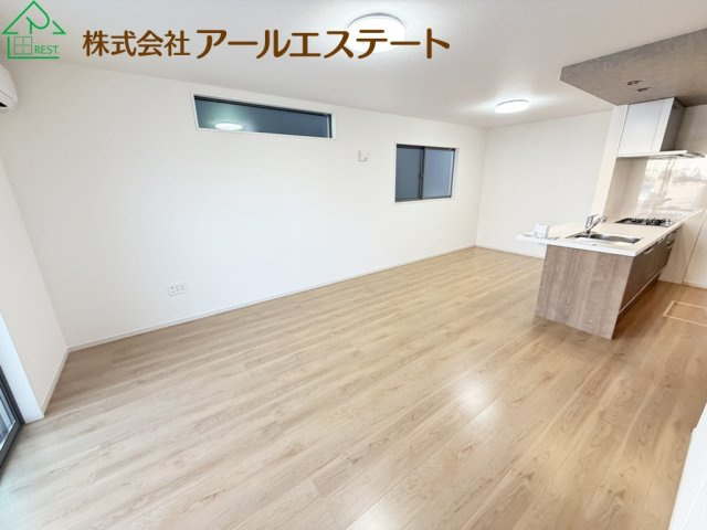加古川市加古川町河原　　JR「加古川駅」徒歩13分の居間・リビング