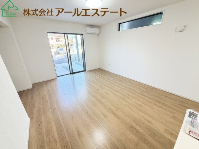 加古川市加古川町河原　　JR「加古川駅」徒歩13分の居間・リビング