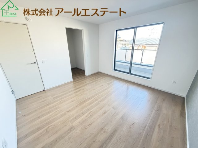 加古川市加古川町河原　　JR「加古川駅」徒歩13分の洋室