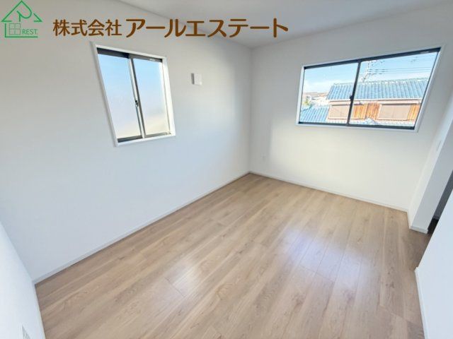加古川市加古川町河原　　JR「加古川駅」徒歩13分の寝室