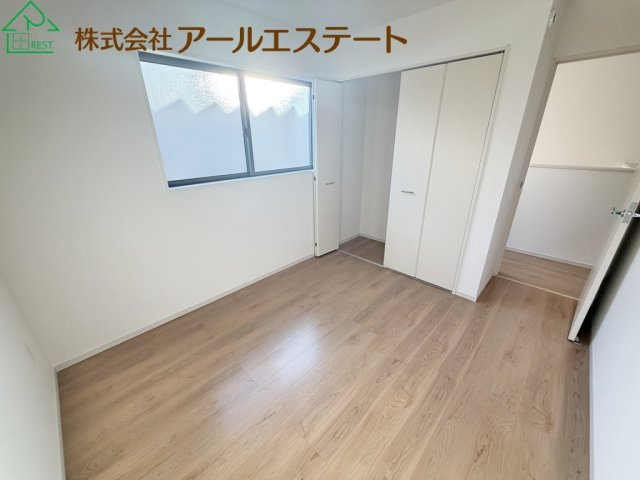 加古川市加古川町河原　　JR「加古川駅」徒歩13分の洋室