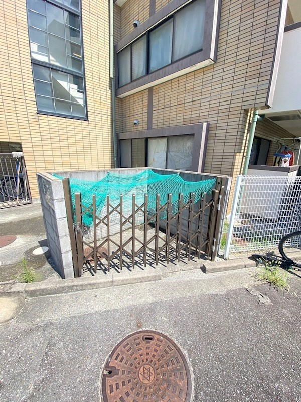 シャレード甲東園の外観