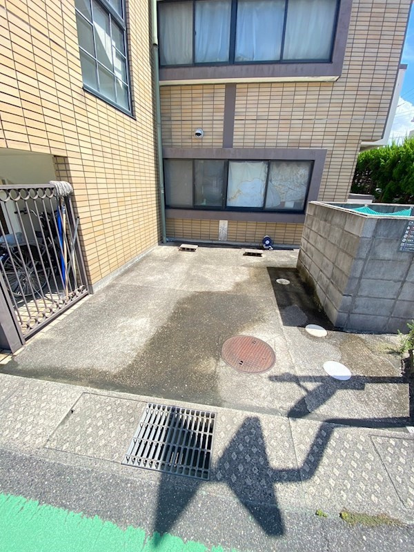シャレード甲東園の外観