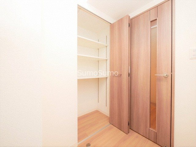 プレサンスタワー北浜の収納