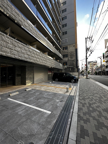 スプランディッド堀江の駐車場